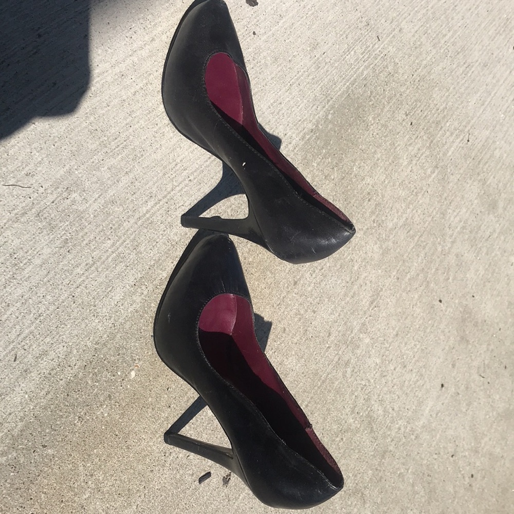 Heels. - Picture 3 of 4
